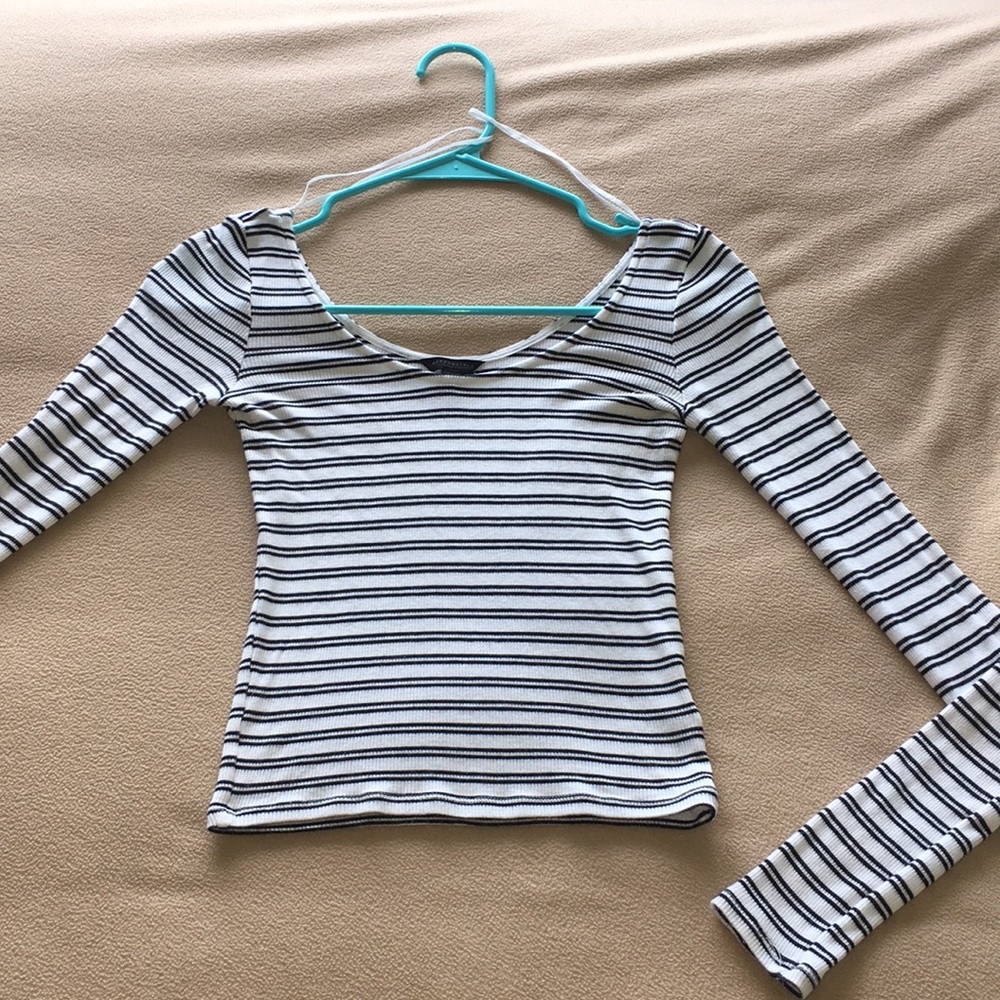 Aeropostale stripped long sleeve